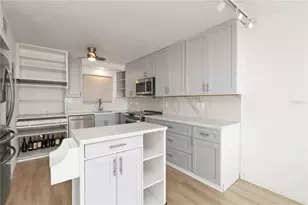 33 S Gulfstream Ave, Sarasota, FL 34236 - Photo 8