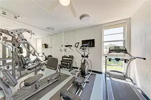 101 Benjamin Franklin Dr, Sarasota, FL 34236 - Photo 32