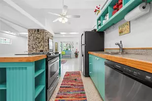 528 45th St, Sarasota, FL 34234 - Photo 8