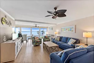 6400 Flotilla Dr, Holmes Beach, FL 34217 - Photo 10