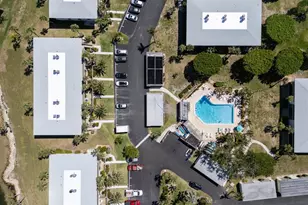 6400 Flotilla Dr, Holmes Beach, FL 34217 - Photo 38