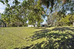 611 29th St E, Bradenton, FL 34208 - Photo 12