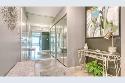 1200 E Peppertree Lane #305, Sarasota, FL 34242 - Photo 2