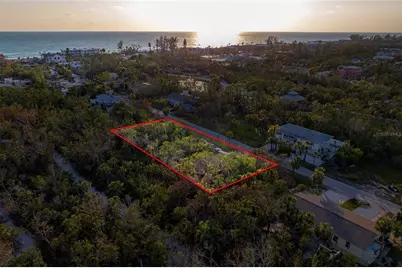 560 Gulf Bay Road, Longboat Key, FL 34228 - Photo 2