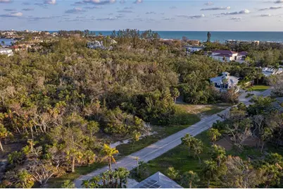 560 Gulf Bay Road, Longboat Key, FL 34228 - Photo 16