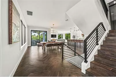 135 Grant Drive, Sarasota, FL 34236 - Photo 18