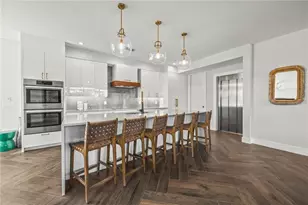 135 Grant Dr, Sarasota, FL 34236 - Photo 10