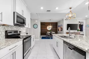 388 Aruba Cir, Bradenton, FL 34209 - Photo 10