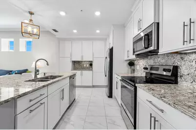 388 Aruba Circle #103, Bradenton, FL 34209 - Photo 8