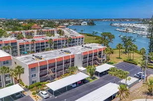 210 Santa Maria St, Venice, FL 34285 - Photo 4