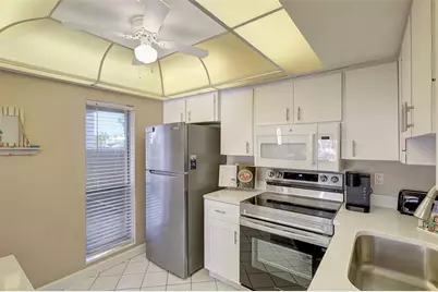 845 Benjamin Franklin Drive #101, Sarasota, FL 34236 - Photo 36