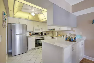 845 Benjamin Franklin Drive #101, Sarasota, FL 34236 - Photo 32