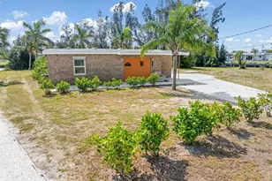 891 Palmetto Dr NE, Port Charlotte, FL 33952 - Photo 36