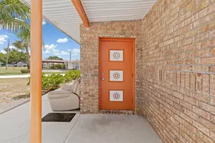 891 Palmetto Dr NE, Port Charlotte, FL 33952 - Photo 8