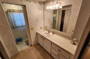 5408 Chateau Ln, Bradenton, FL 34207 - Photo 18