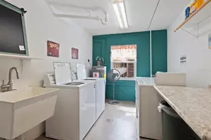 1250 N Portofino Dr, Sarasota, FL 34242 - Photo 22