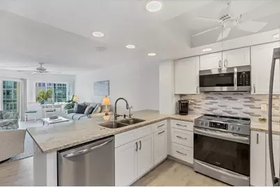 1250 N Portofino Drive #304, Sarasota, FL 34242 - Photo 10