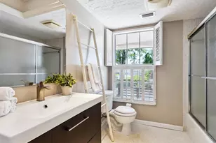 5432 Cape Leyte Dr, Sarasota, FL 34242 - Photo 24