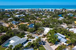 5432 Cape Leyte Dr, Sarasota, FL 34242 - Photo 2