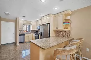 1624 Stickney Point Rd, Sarasota, FL 34231 - Photo 6