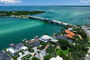 1435 Westway Dr, Sarasota, FL 34236 - Photo 6