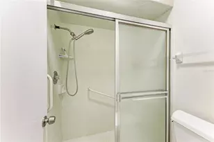 2121 Pueblo Cir, Sarasota, FL 34231 - Photo 24