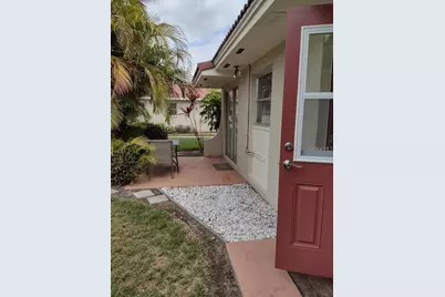 2121 Pueblo Circle #V6, Sarasota, FL 34231 - Photo 34