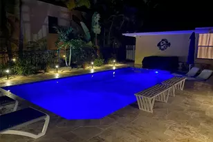 301 Avenida Madera, Sarasota, FL 34242 - Photo 16