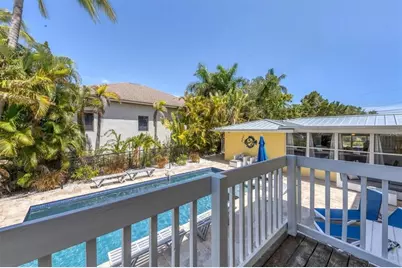 301 Avenida Madera #A, Sarasota, FL 34242 - Photo 16