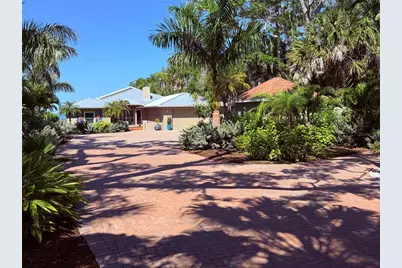 3931 Bay Shore Road, Sarasota, FL 34234 - Photo 8