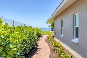 3931 Bay Shore Rd, Sarasota, FL 34234 - Photo 46