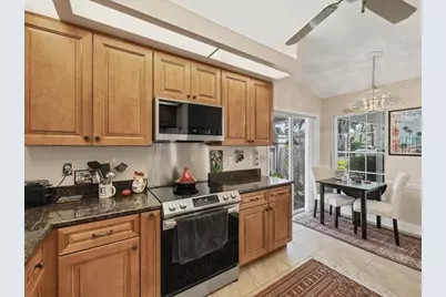 7724 Palm Aire Lane, Sarasota, FL 34243 - Photo 14