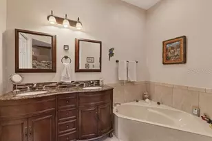 7724 Palm Aire Ln, Sarasota, FL 34243 - Photo 22