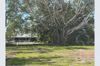 4417 Dolphin Lane, Palmetto, FL 34221 - Photo 6