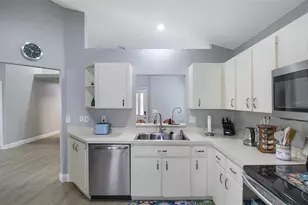 1304 Capri Isles Blvd, Venice, FL 34292 - Photo 14