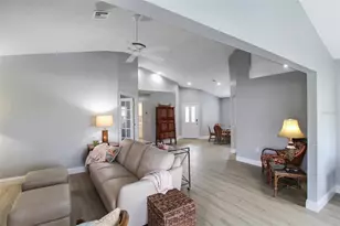 1304 Capri Isles Blvd, Venice, FL 34292 - Photo 32