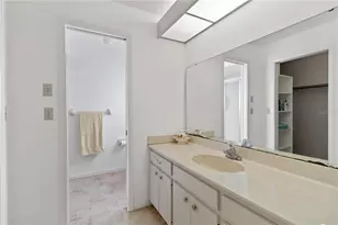 2271 Pine View Cir, Sarasota, FL 34231 - Photo 34