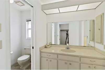 2271 Pine View Circle, Sarasota, FL 34231 - Photo 32