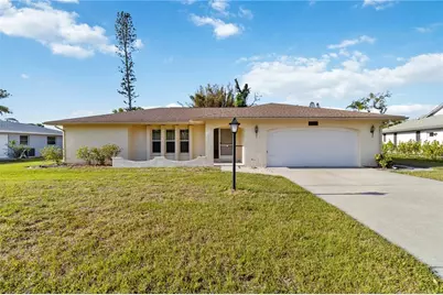 2271 Pine View Circle, Sarasota, FL 34231 - Photo 2