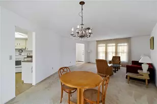 2271 Pine View Cir, Sarasota, FL 34231 - Photo 8