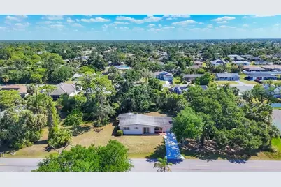 2538 Lakeshore Circle, Port Charlotte, FL 33952 - Photo 2