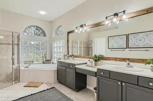 7742 Camden Harbour Dr, Bradenton, FL 34212 - Photo 12