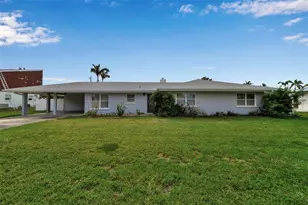 6422 Beechwood Ave, Sarasota, FL 34231 - Photo 1