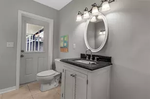 6422 Beechwood Ave, Sarasota, FL 34231 - Photo 20