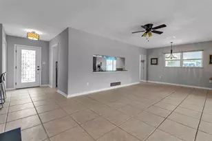 6422 Beechwood Ave, Sarasota, FL 34231 - Photo 10