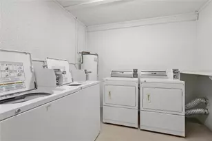 2220 Stickney Point Rd, Sarasota, FL 34231 - Photo 20