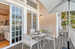 5024 Commonwealth Dr, Sarasota, FL 34242 - Photo 10