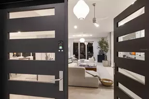 238 Island Cir, Sarasota, FL 34242 - Photo 4