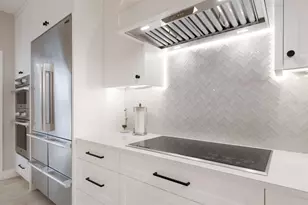 238 Island Cir, Sarasota, FL 34242 - Photo 26