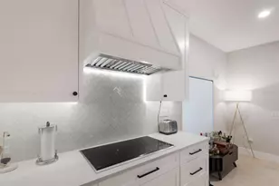 238 Island Cir, Sarasota, FL 34242 - Photo 24